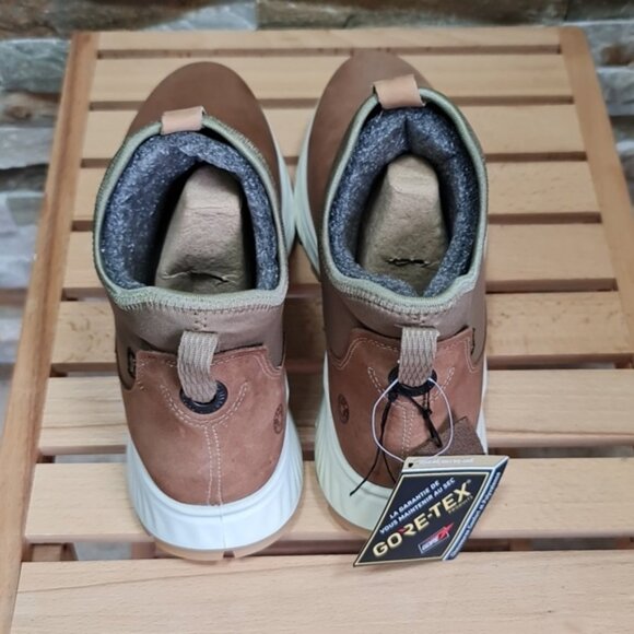 ECCO Women's Exostrike Gore-tex Ankle Chelsea Boot - Picture 6 of 10